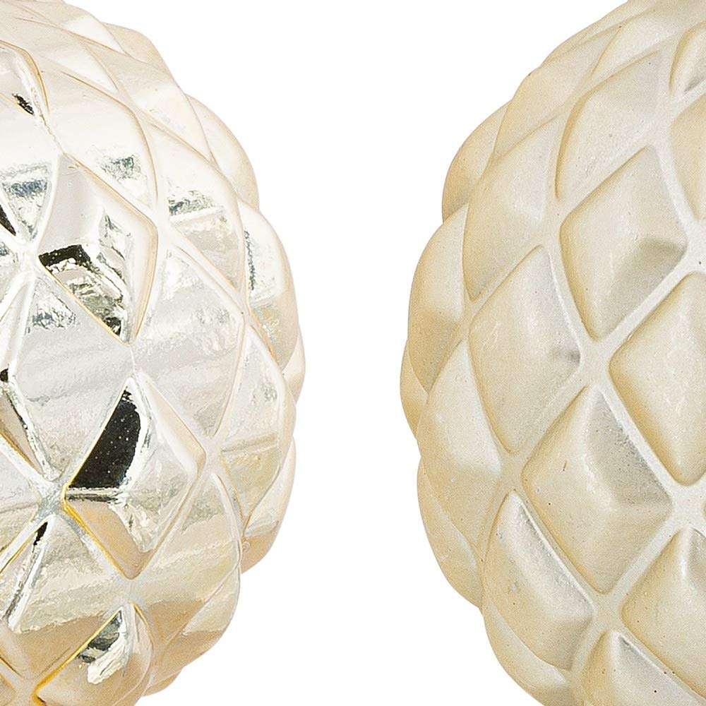 ideen-mit-herz-relief-kugeln-2-baumschmuck-6-cm-hellgold-4-st-ck image 4