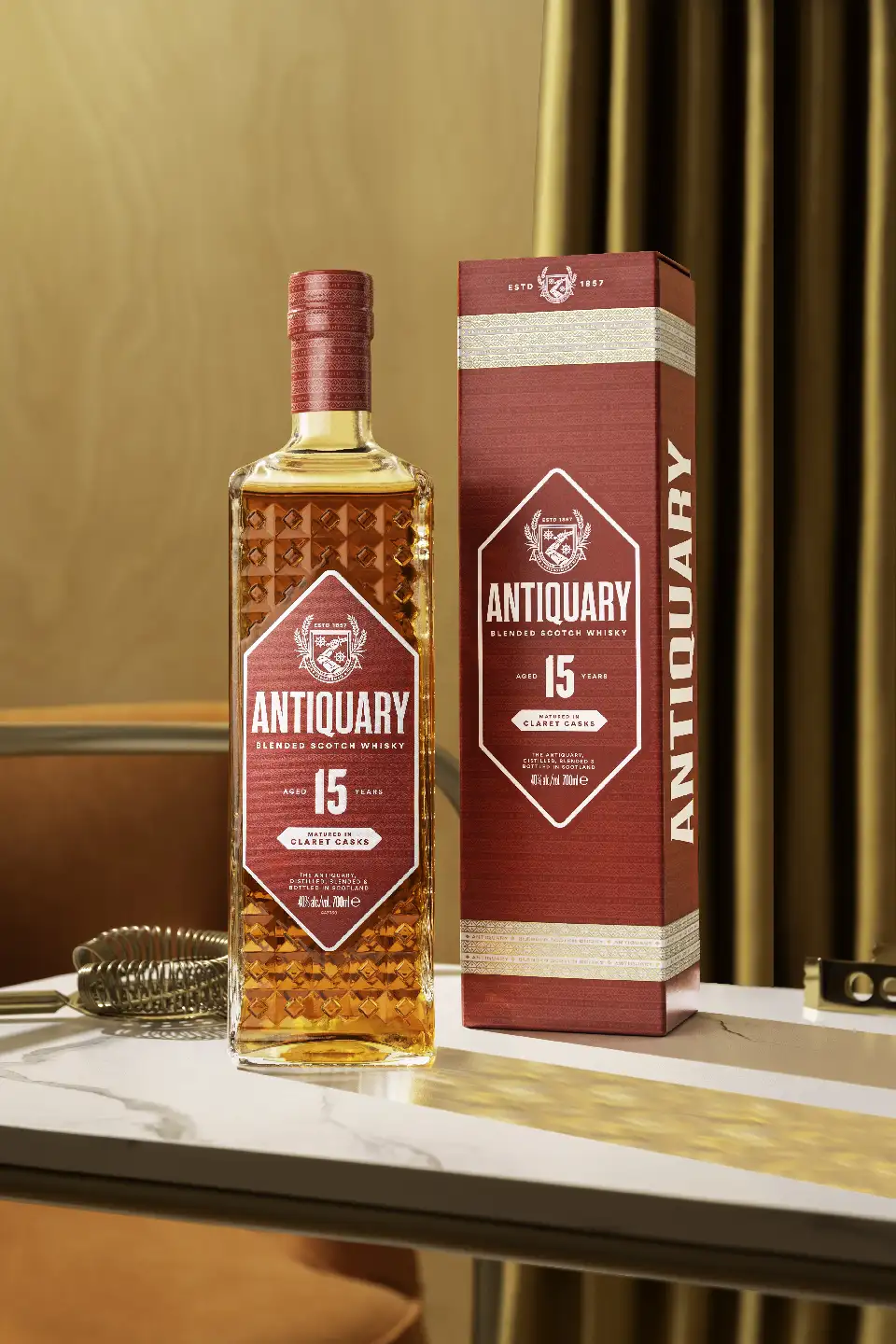 the-antiquary-aged-15-years-claret-casks-blended-scotch-whisky image 3