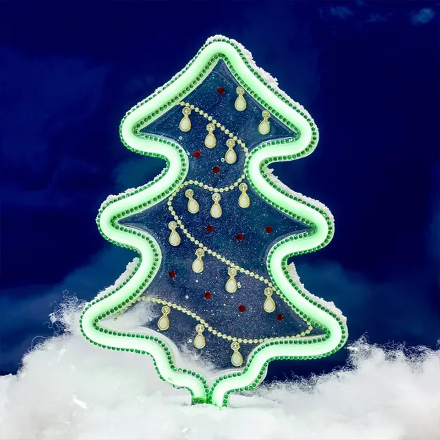 ideen-mit-herz-deko-tannenbaum-mit-podest-29-5-x-19-x-10-cm-wei-led-gr-n image 1