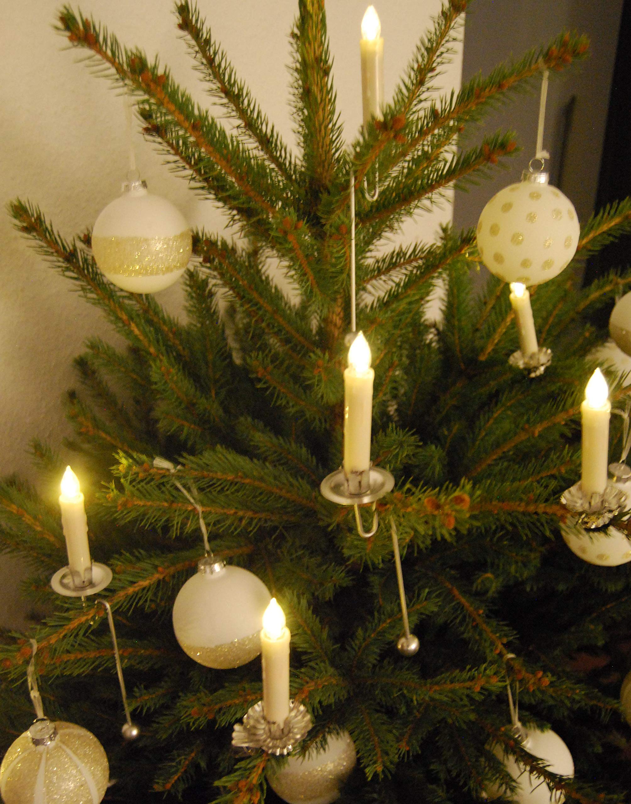 hdg-weihnachtsbaumkerzen-led-kabellos-mit-fernbedienung-und-pendelhalter image 4